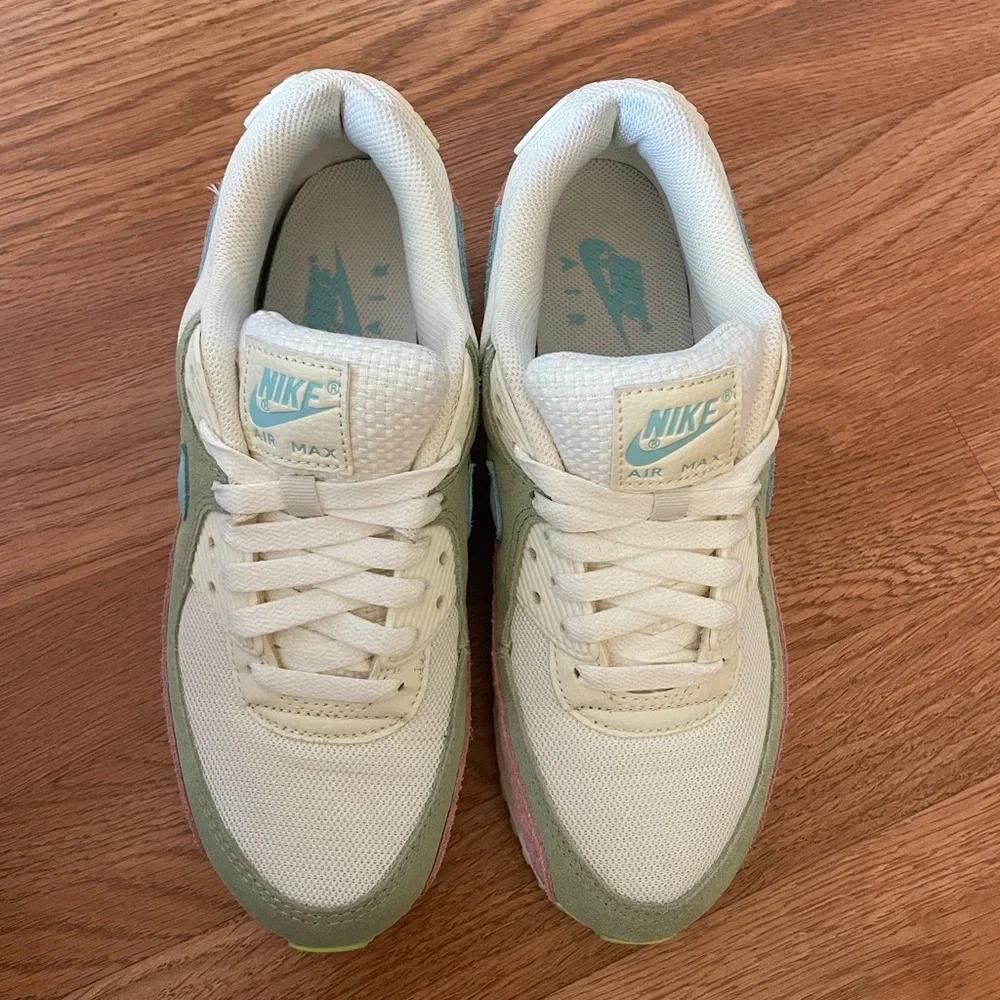 Nike Wmns Air Max 90 'Easter Leopard' sneaker - Picture 4 of 6